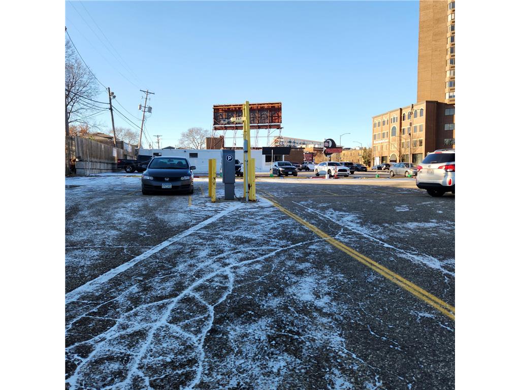 270 7th Street W Saint Paul MN 55102 6638857 image1