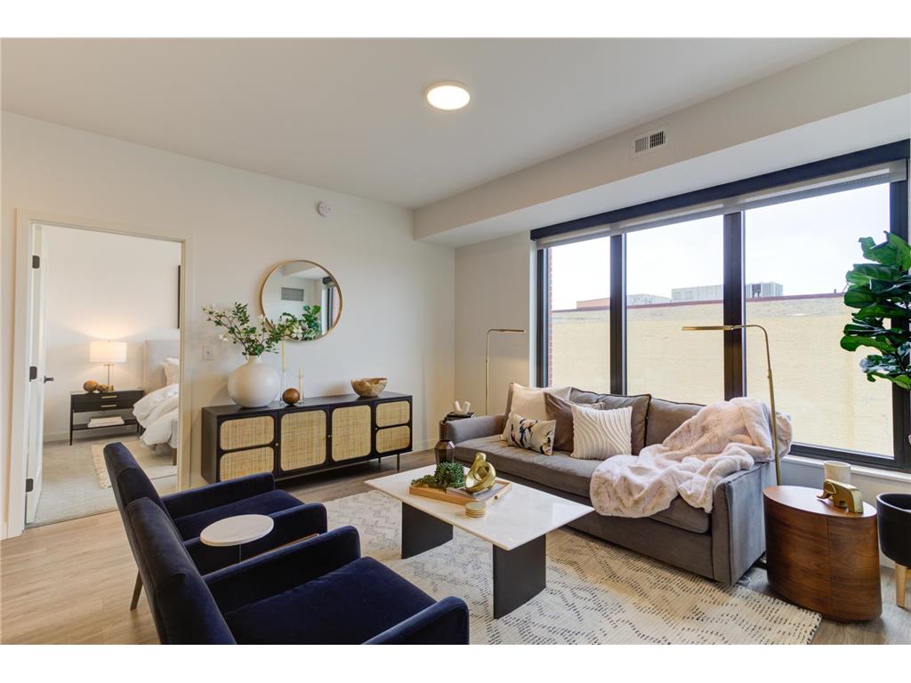270 Hennepin Avenue #1119 Minneapolis MN 55401 7081725 image3