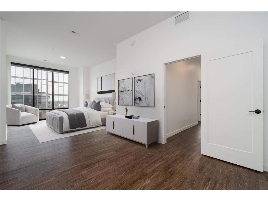 270 Hennepin Avenue #2006 Minneapolis MN 55401 7066942 image6
