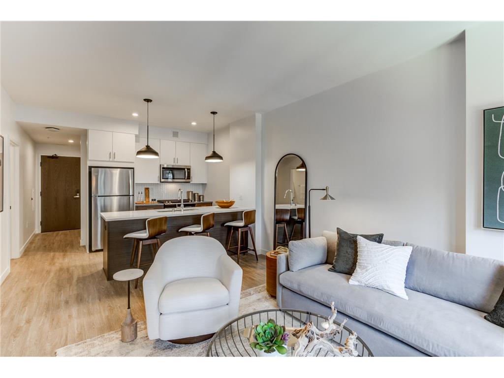 270 Hennepin Avenue 613, Minneapolis, MN 55401 MLS 6439172 Edina