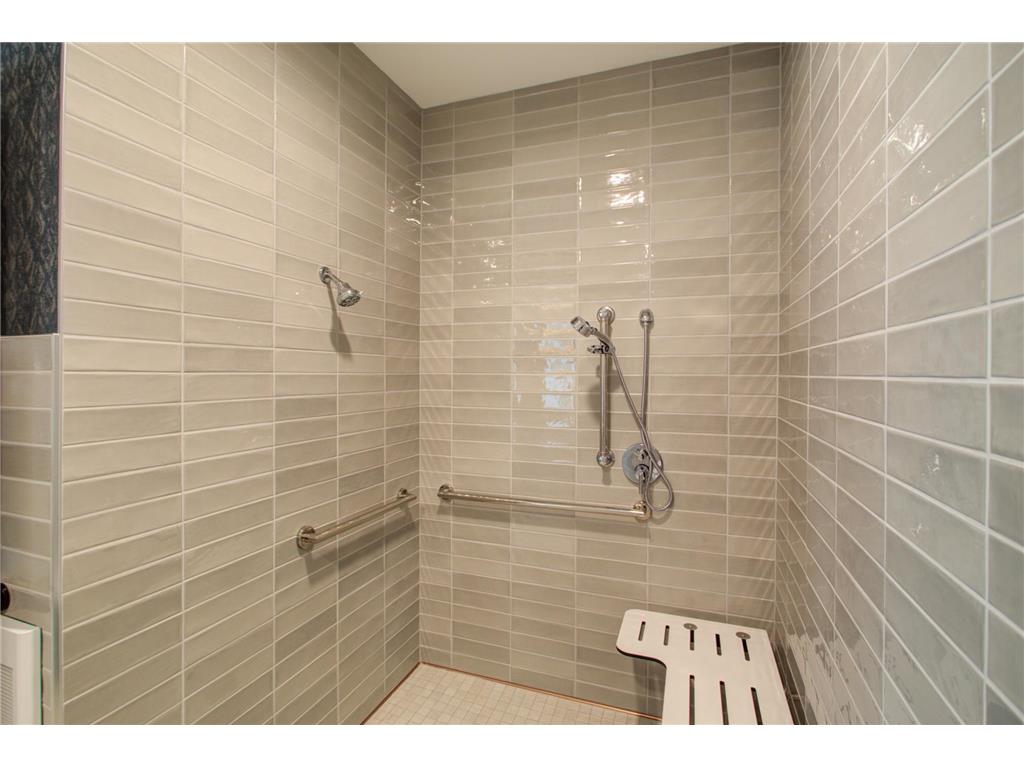 270 Hennepin Avenue #614 Minneapolis MN 55401 7067249 image27