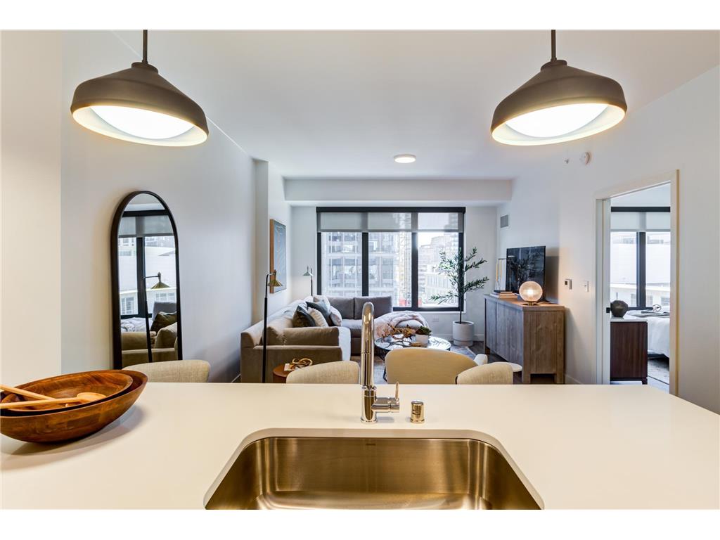 270 Hennepin Avenue #616 Minneapolis MN 55401 7017307 image3