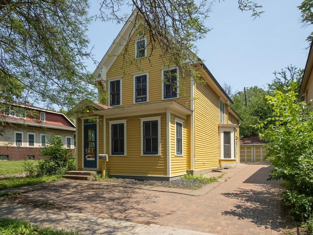270 Maria Avenue Saint Paul MN 55106 7066928 image1