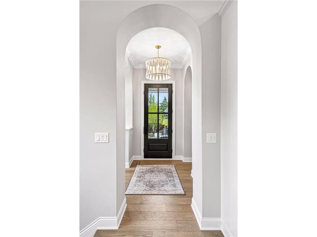 270 Wayzata Boulevard E Wayzata MN 55391 7086874 image2