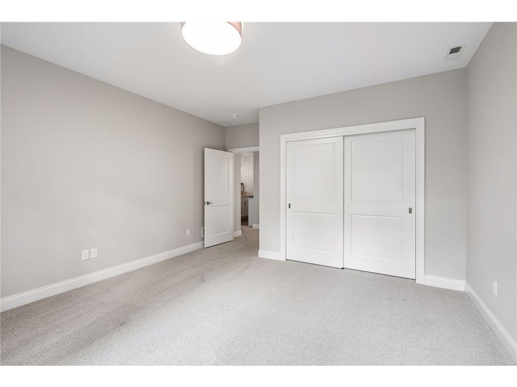 270 Wayzata Boulevard E Wayzata MN 55391 7086874 image37