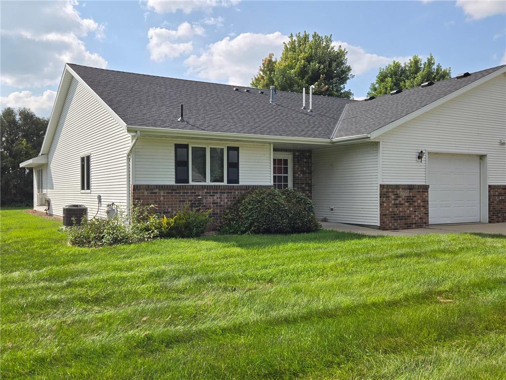 2700 10th Street SW Willmar MN 56201 6593298 image1