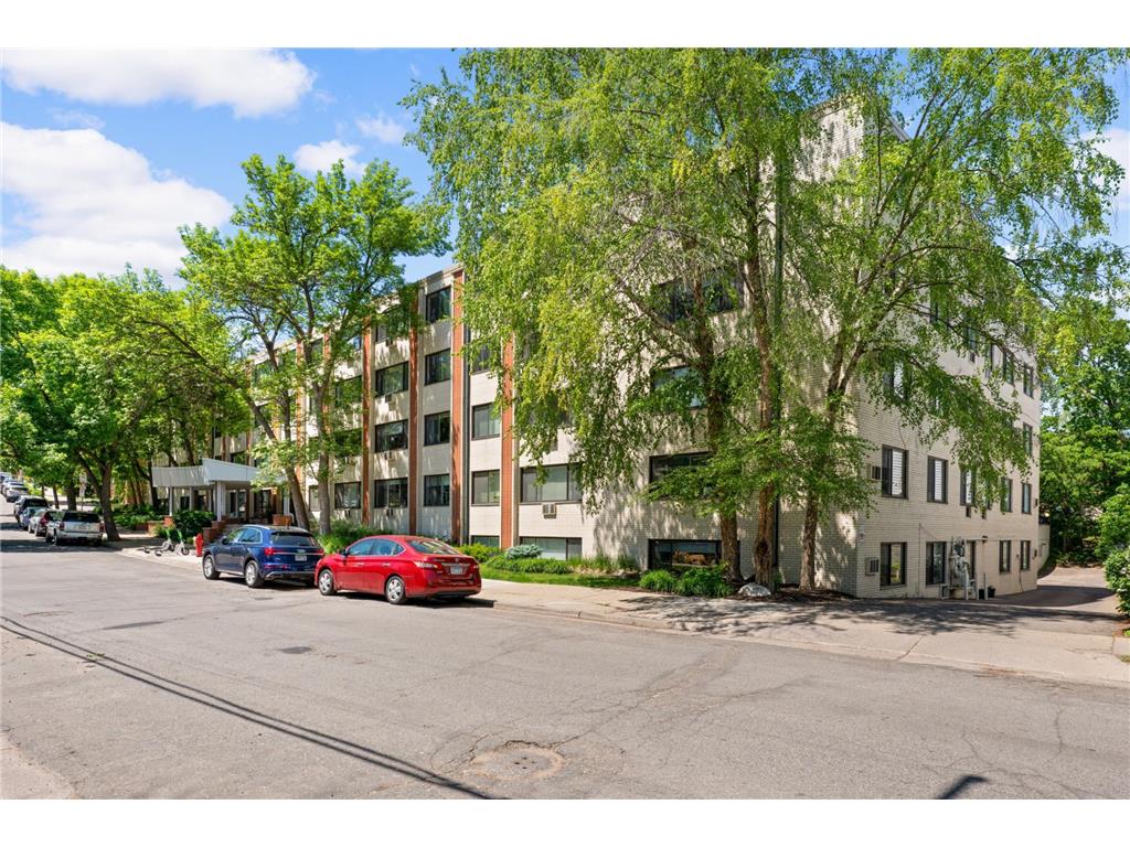 2700 44th Street W #113 Minneapolis MN 55410 7079835 image1
