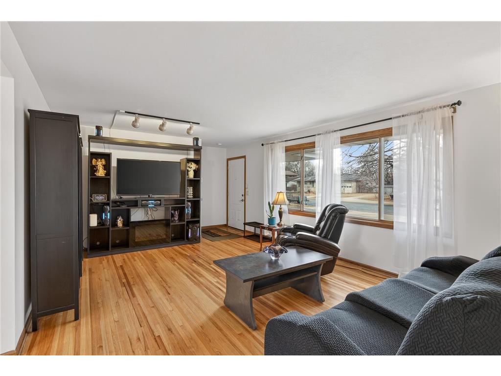 2700 64th Avenue N Brooklyn Center MN 55430 7045034 image2