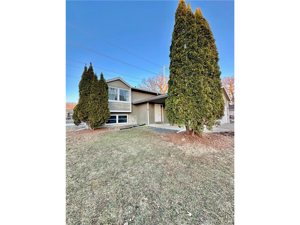 2700 94th Avenue N Brooklyn Park MN 55444 7023858 image1