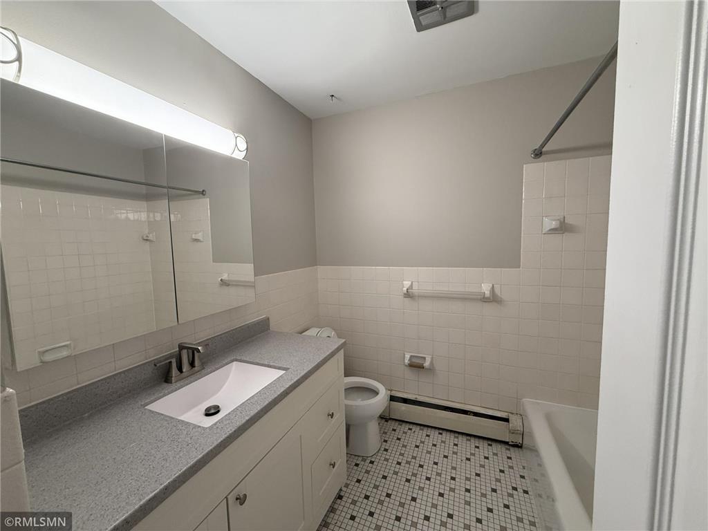 2700 Dale Street N #A214 Roseville MN 55113 7111170 image10