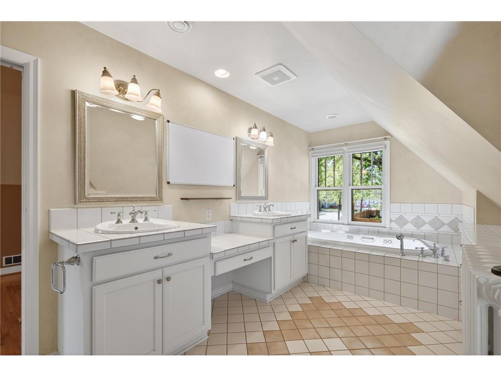 2700 Hayes Street NE Minneapolis MN 55418 7030162 image25