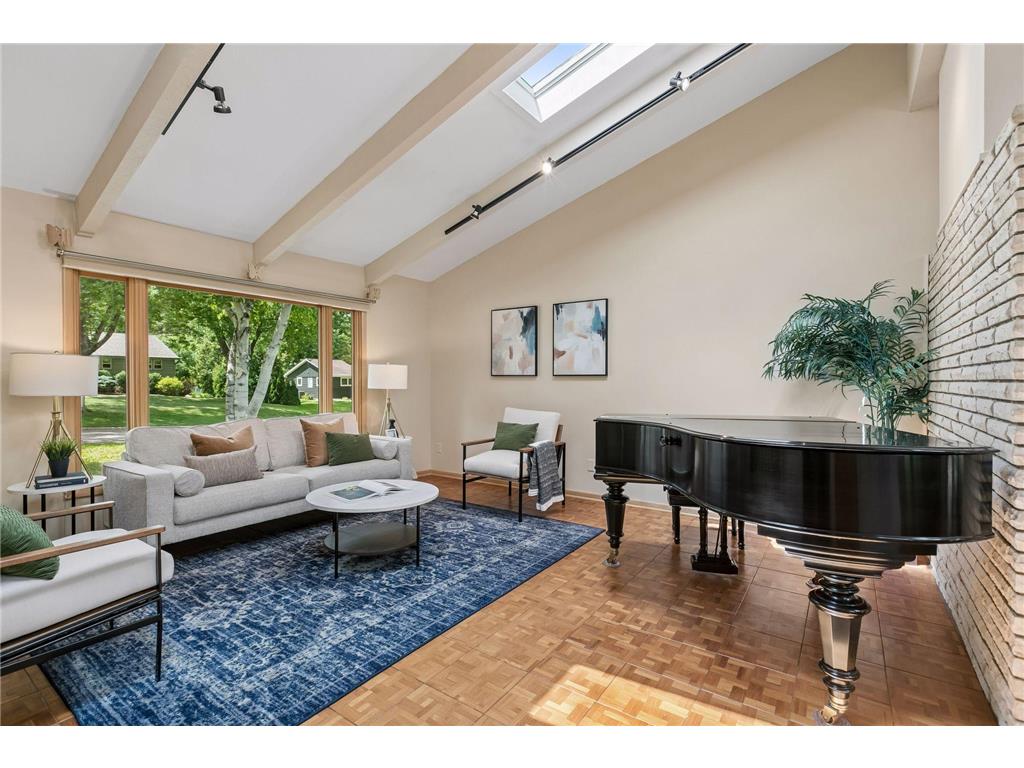 2700 Kyle Avenue N Golden Valley MN 55422 7095211 image1
