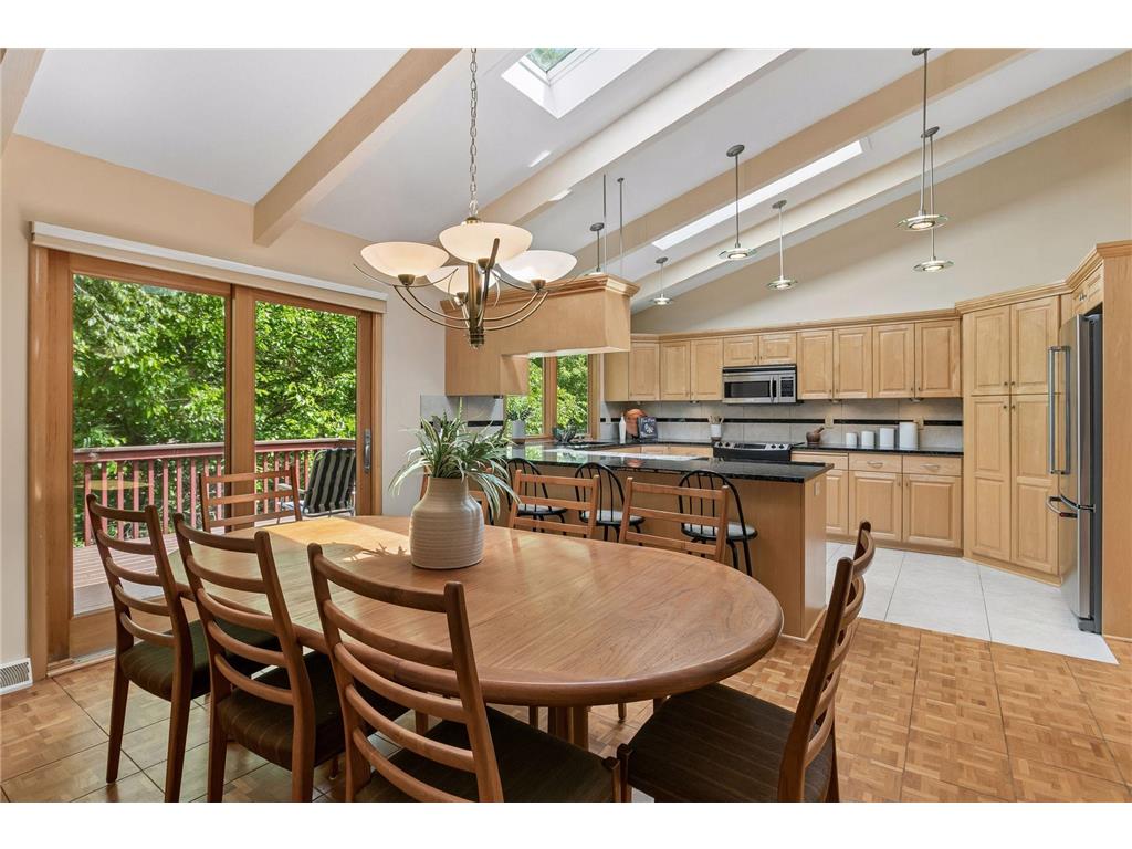 2700 Kyle Avenue N Golden Valley MN 55422 7095211 image10