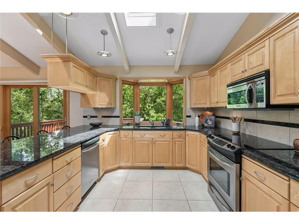 2700 Kyle Avenue N Golden Valley MN 55422 7095211 image13