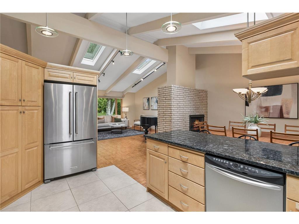 2700 Kyle Avenue N Golden Valley MN 55422 7095211 image17