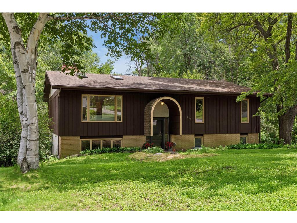 2700 Kyle Avenue N Golden Valley MN 55422 7095211 image2
