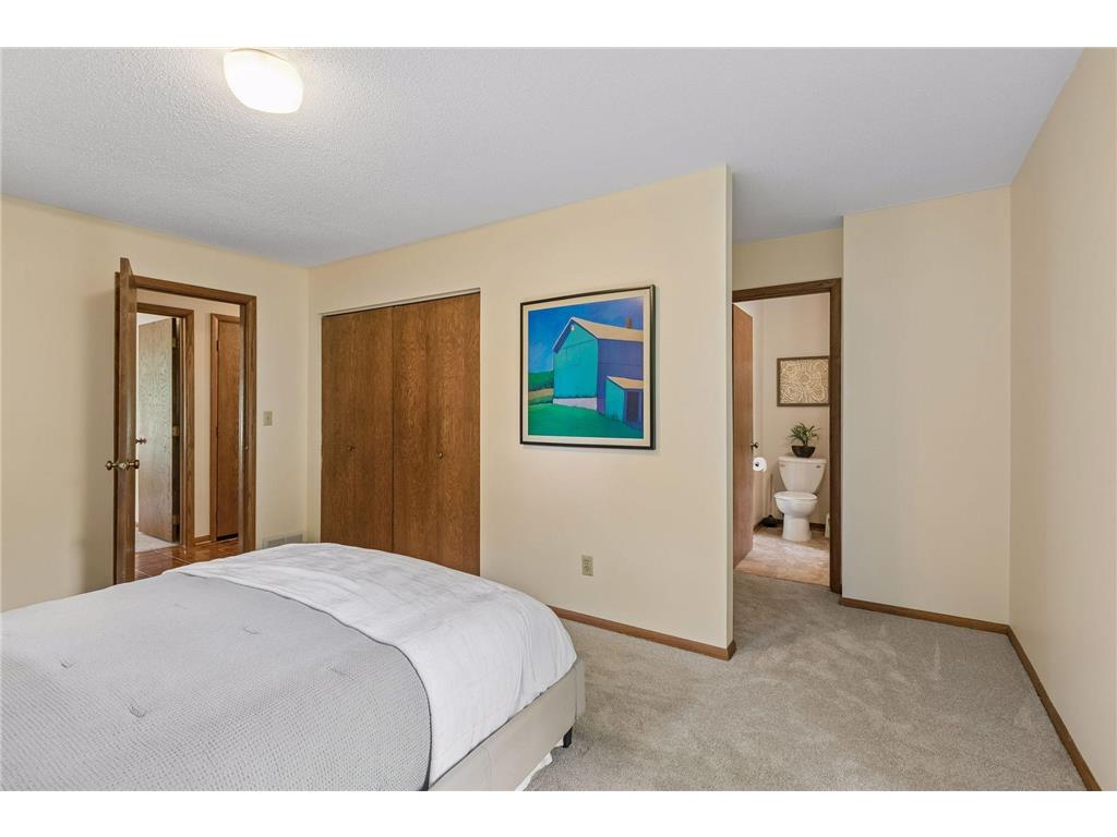 2700 Kyle Avenue N Golden Valley MN 55422 7095211 image20
