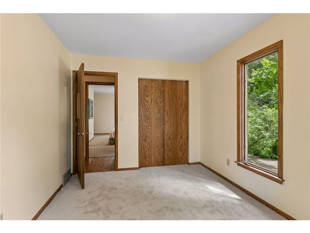 2700 Kyle Avenue N Golden Valley MN 55422 7095211 image23