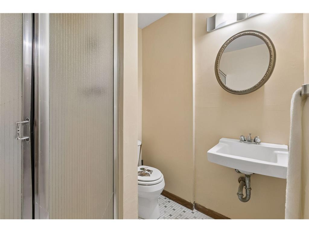 2700 Kyle Avenue N Golden Valley MN 55422 7095211 image31