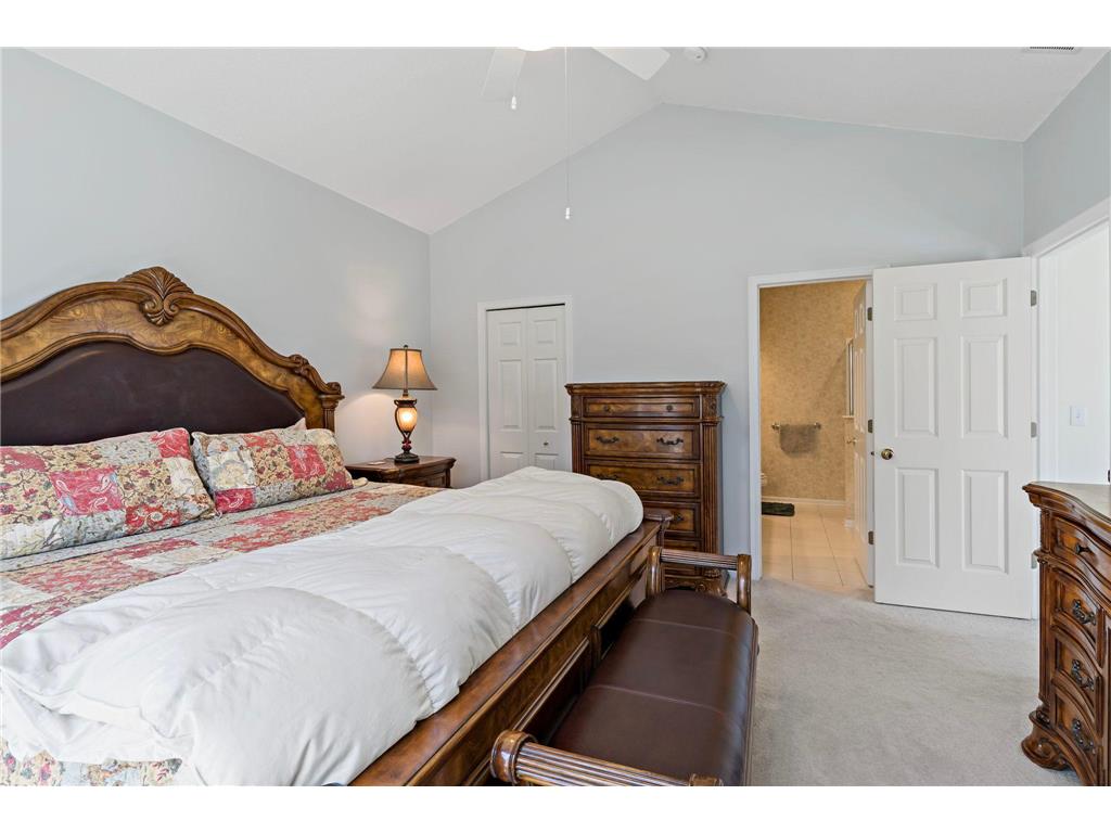 2700 Oak Ridge Trail Woodbury MN 55125 7054801 image16