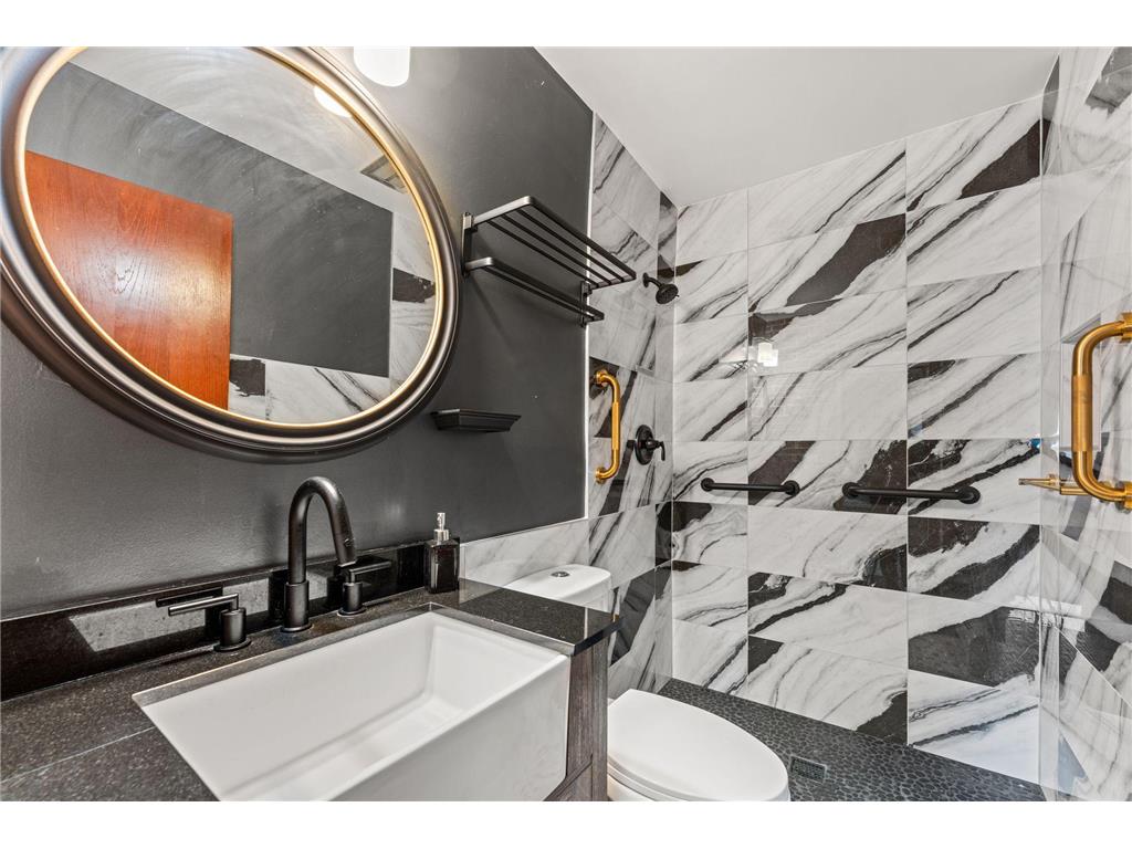 2700 Oxford Street N #101 Roseville MN 55113 7008122 image14