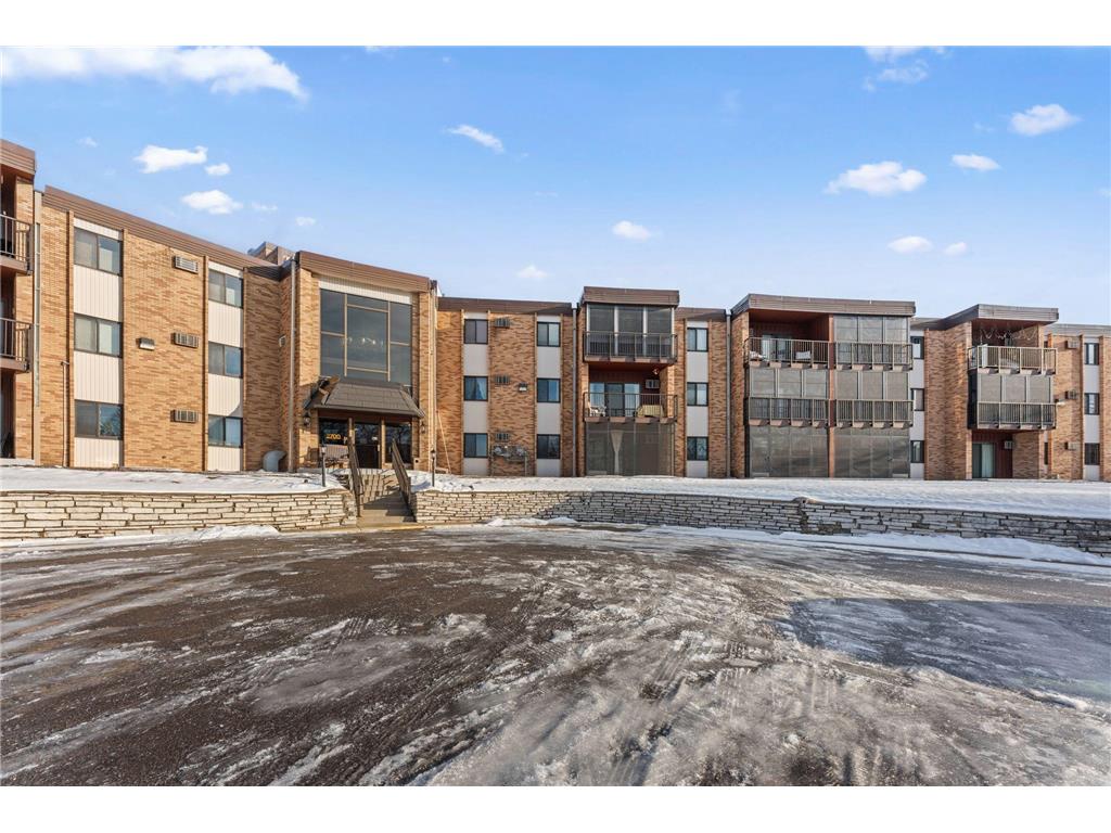 2700 Oxford Street N #101 Roseville MN 55113 7057425 image33