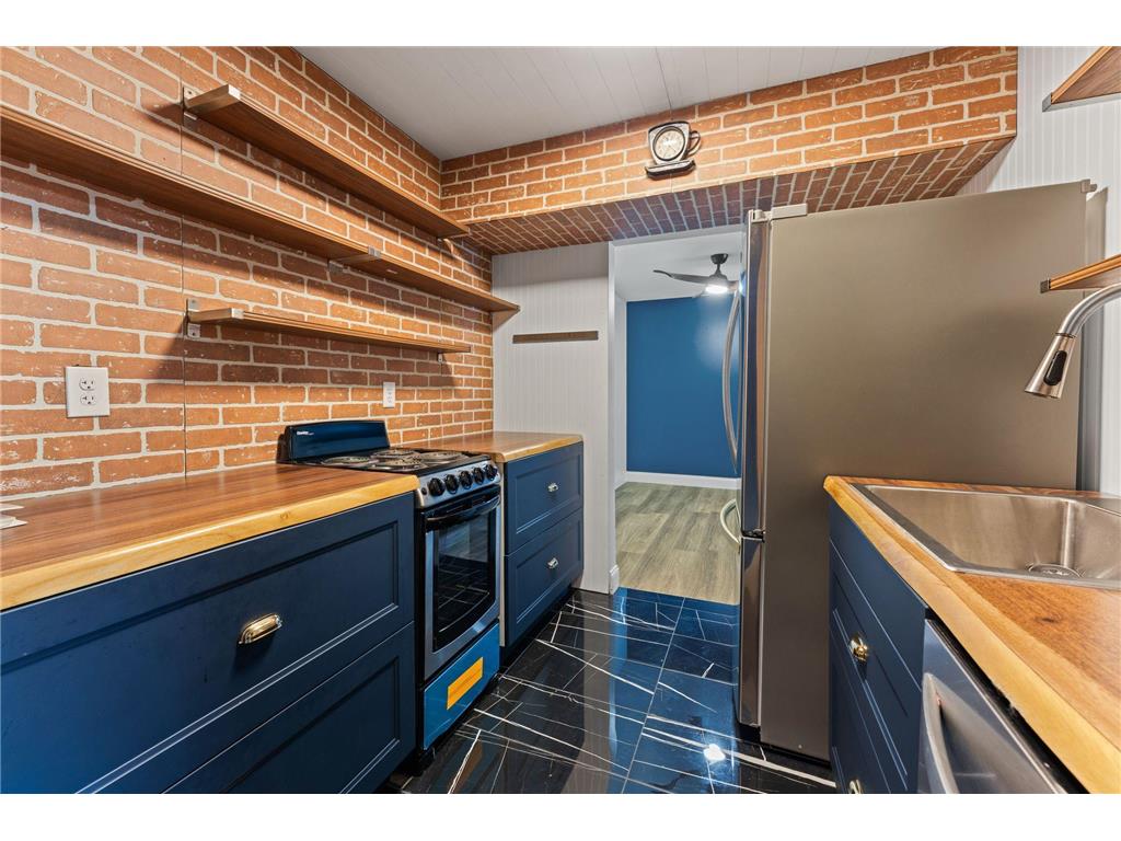 2700 Oxford Street N #101 Roseville MN 55113 7057425 image9