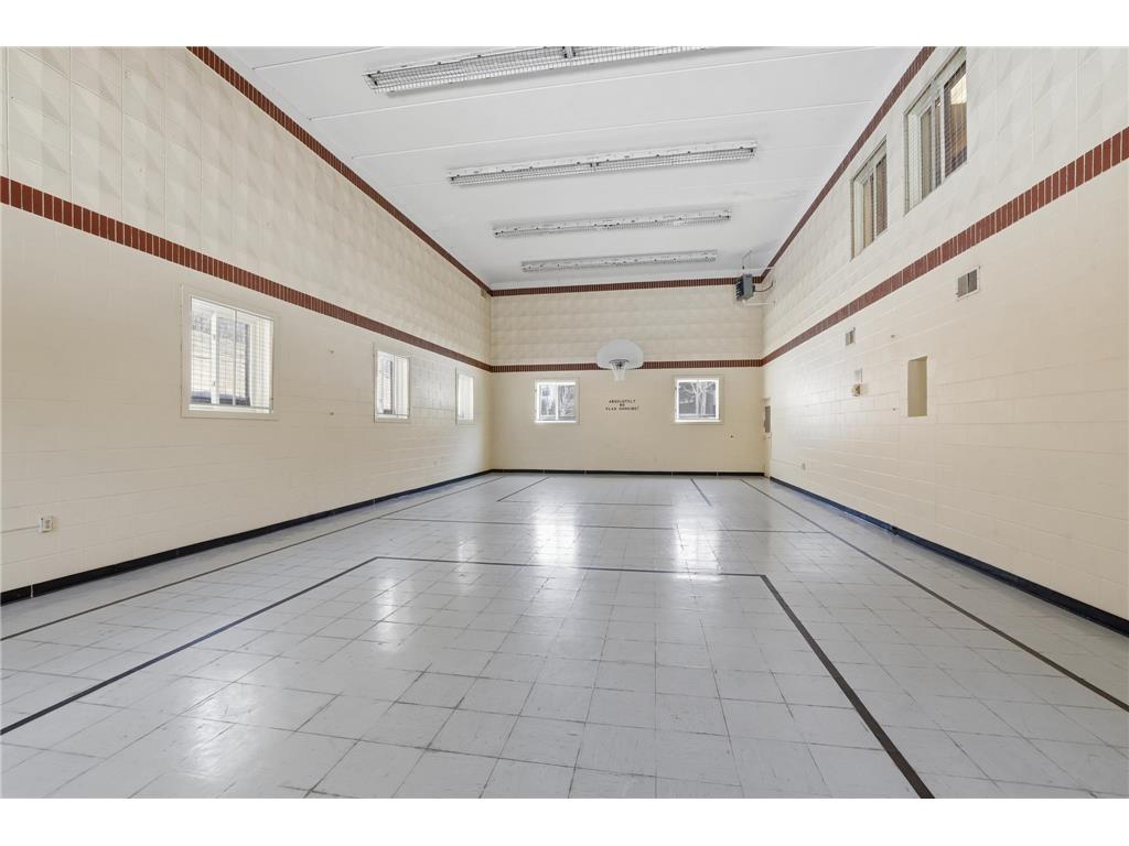 2700 Oxford Street N #102 Roseville MN 55113 7036034 image16