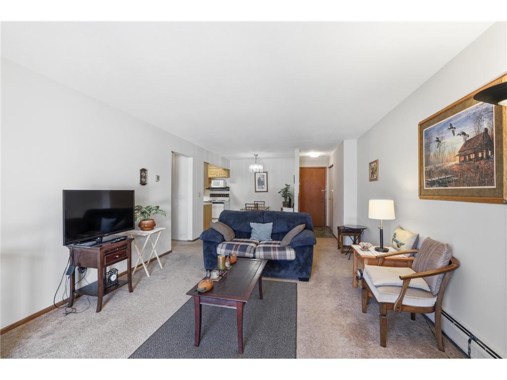 2700 Oxford Street N #102 Roseville MN 55113 7036034 image4