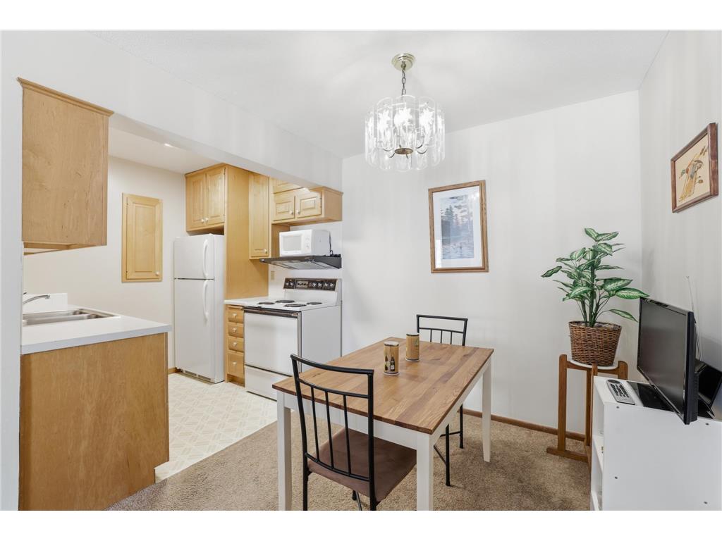 2700 Oxford Street N #102 Roseville MN 55113 7036034 image5