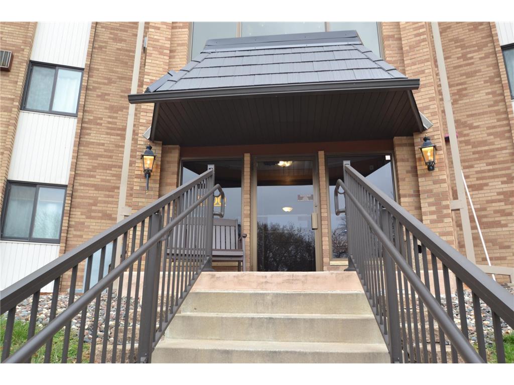 2700 Oxford Street N #124 Roseville MN 55113 6623835 image1