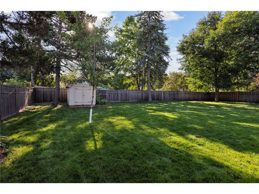 2700 Quail Avenue N Golden Valley MN 55422 7058519 image2