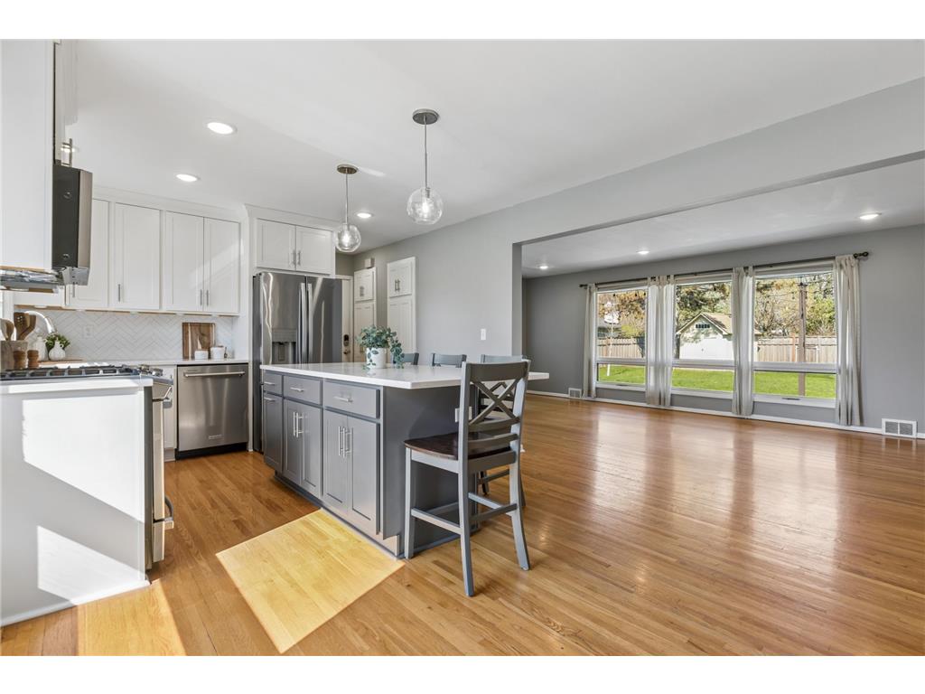 2700 Quail Avenue N Golden Valley MN 55422 7058519 image6