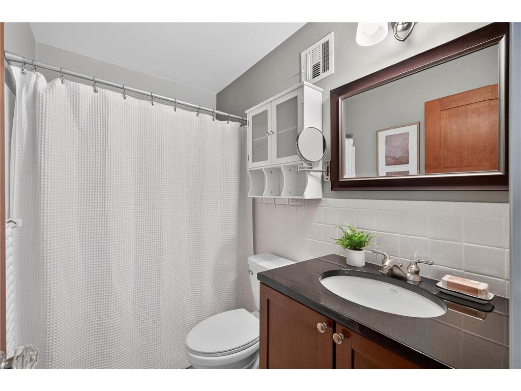 2700 W 44th Street #104 Minneapolis MN 55410 7047573 image16