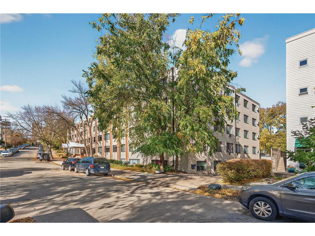 2700 W 44th Street #104 Minneapolis MN 55410 7047573 image22