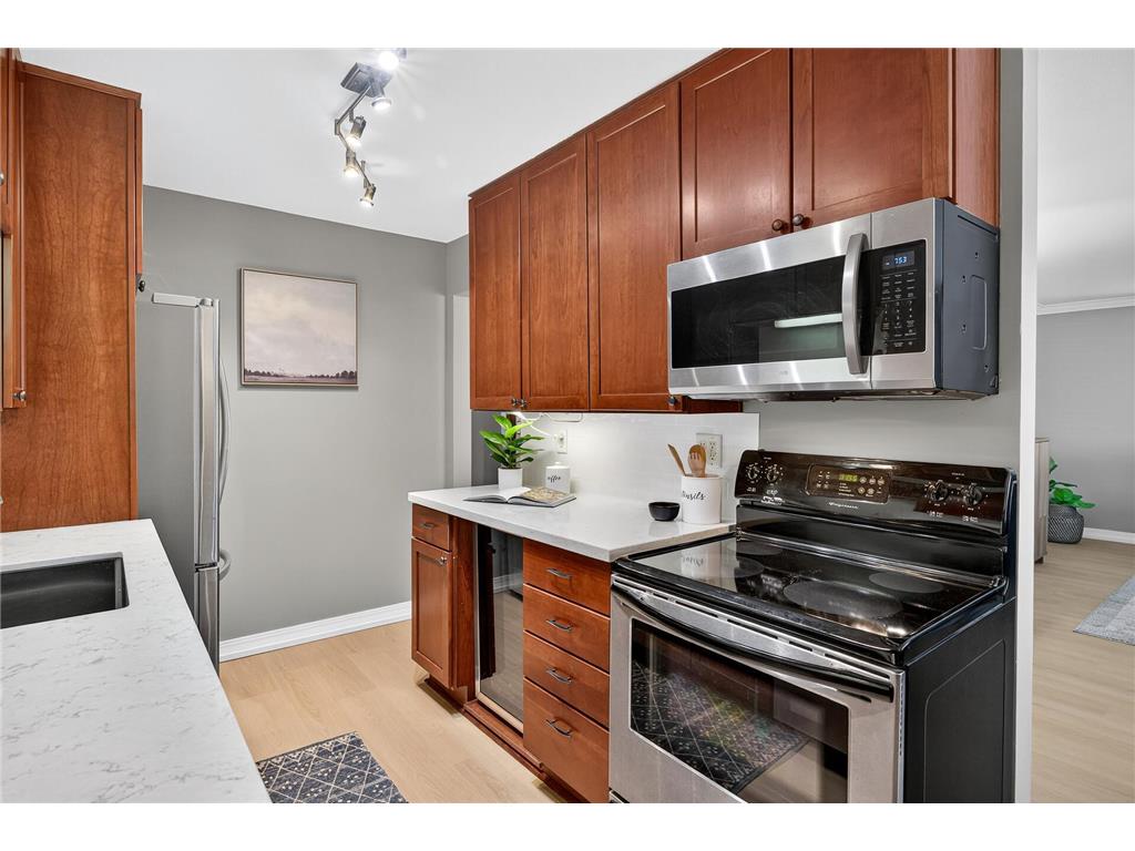 2700 W 44th Street #104 Minneapolis MN 55410 7047573 image9