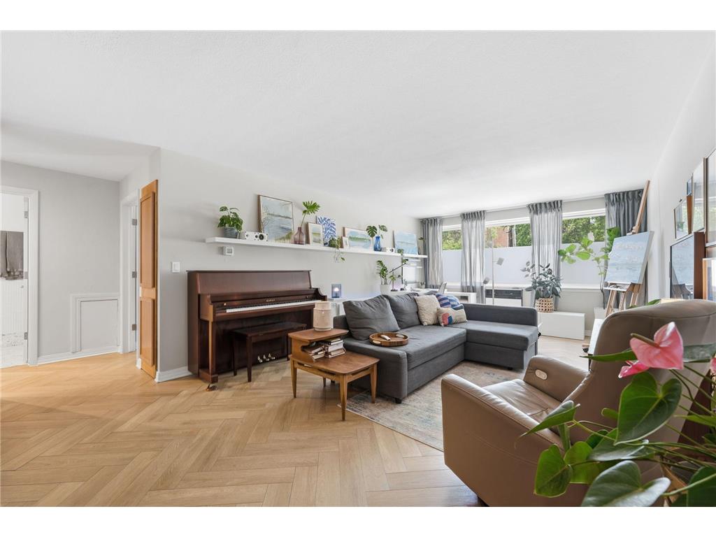 2700 W 44th Street #114 Minneapolis MN 55410 7103113 image1