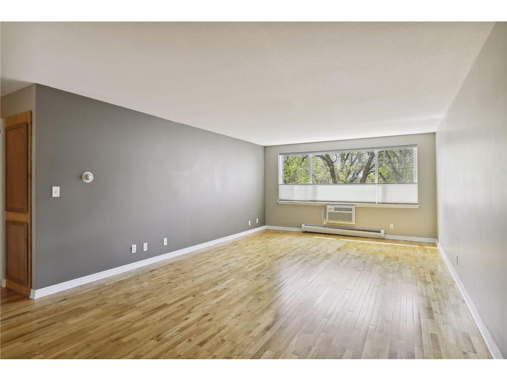 2700 W 44th Street #208 Minneapolis MN 55410 6359602 image1