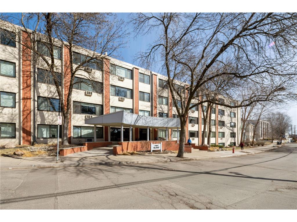 2700 W 44th Street #302 Minneapolis MN 55410 7030181 image1