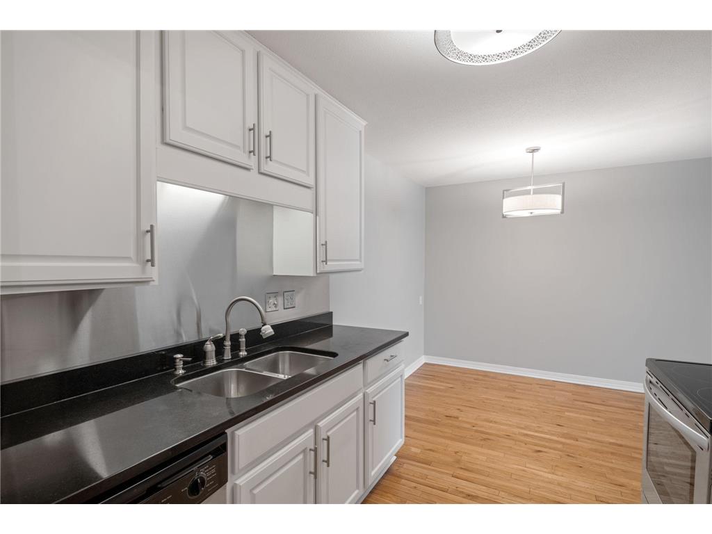2700 W 44th Street #302 Minneapolis MN 55410 7030181 image4