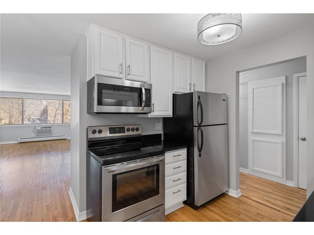 2700 W 44th Street #302 Minneapolis MN 55410 7030181 image5