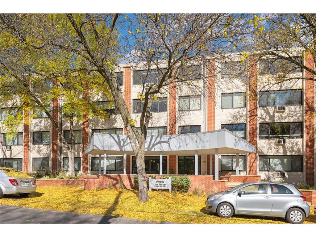 2700 W 44th Street #401 Minneapolis MN 55410 - Harriet Lake 6771556 image9