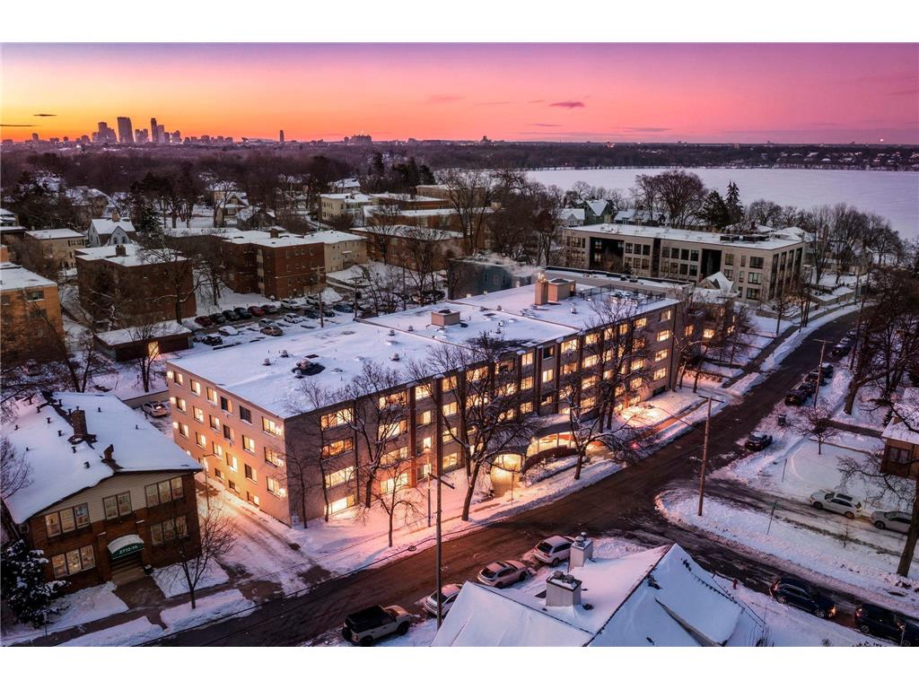 2700 W 44th Street #403 Minneapolis MN 55410 7035705 image1