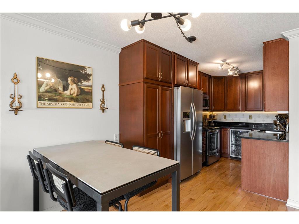 2700 W 44th Street #403 Minneapolis MN 55410 7035705 image16