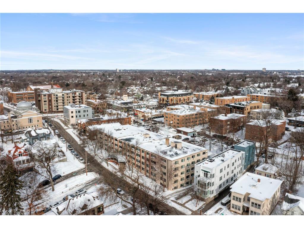 2700 W 44th Street #403 Minneapolis MN 55410 7035705 image2
