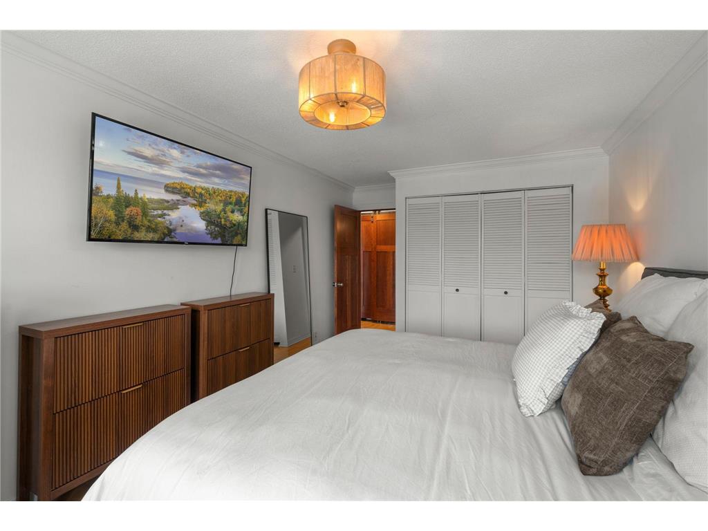 2700 W 44th Street #403 Minneapolis MN 55410 7035705 image24