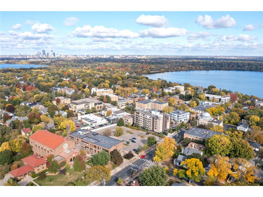 2700 W 44th Street #403 Minneapolis MN 55410 7035705 image3