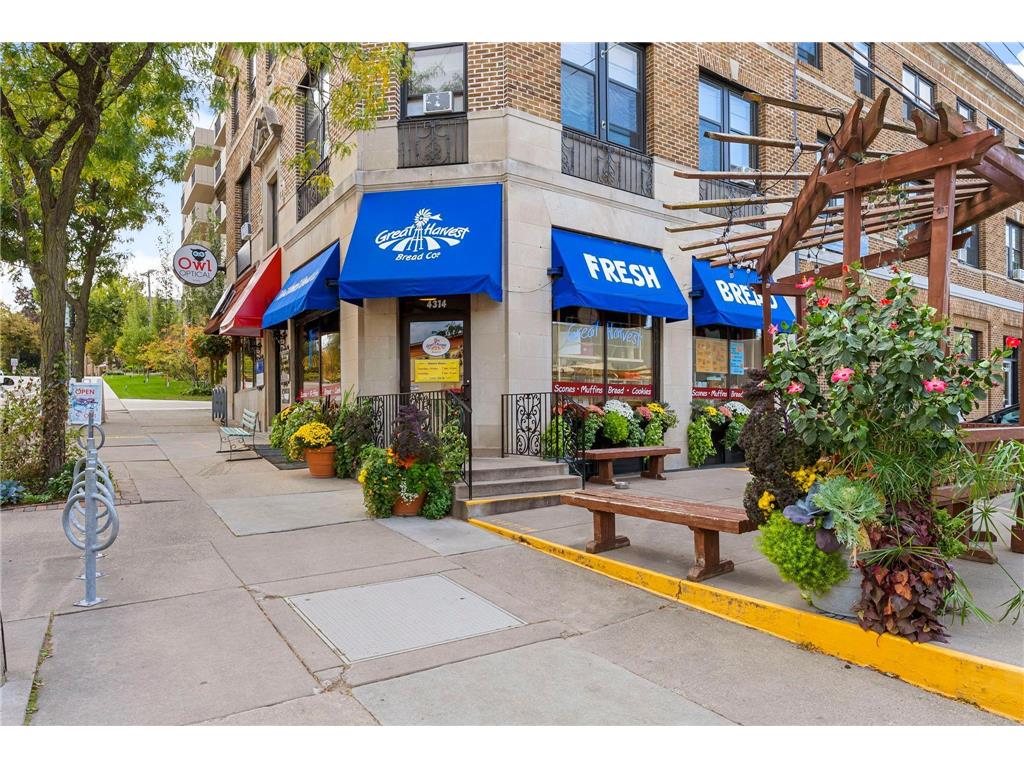 2700 W 44th Street #403 Minneapolis MN 55410 7035705 image33