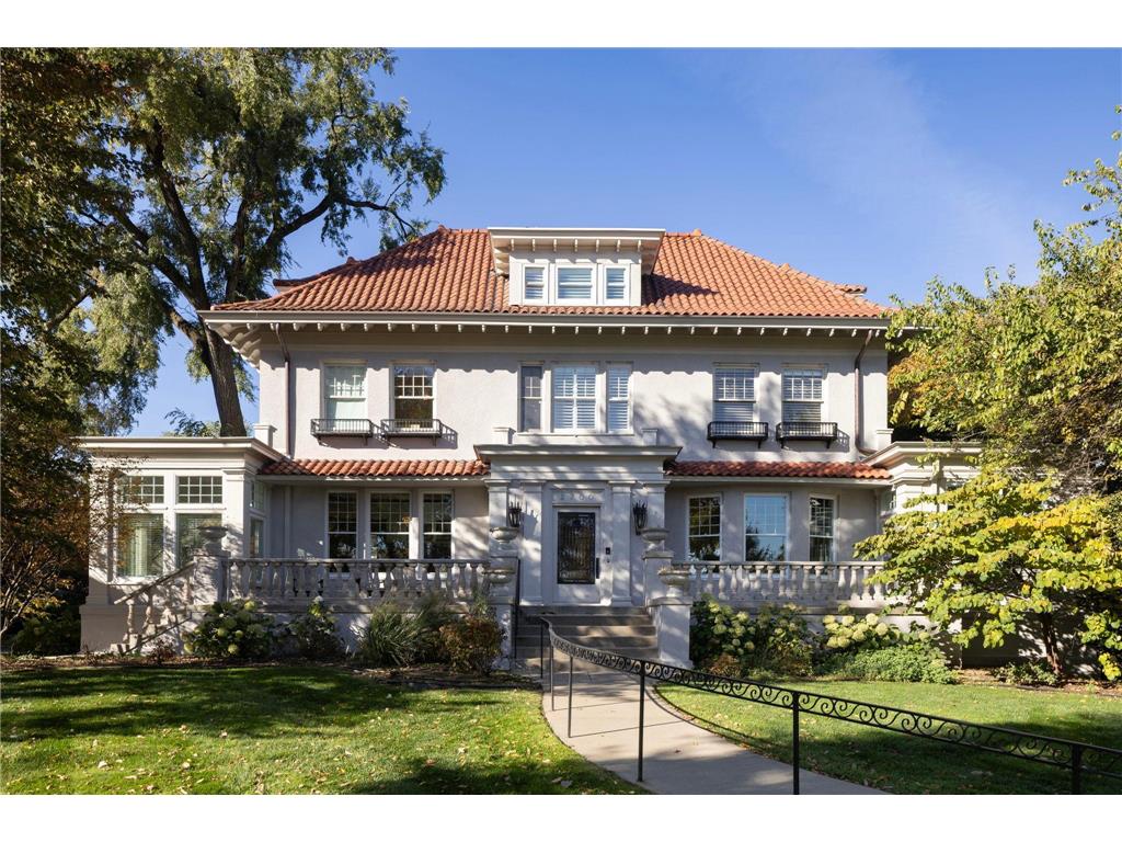 2700 W Lake Of The Isles Parkway Minneapolis MN 55416 - Lake of the Isles 7011934 image1