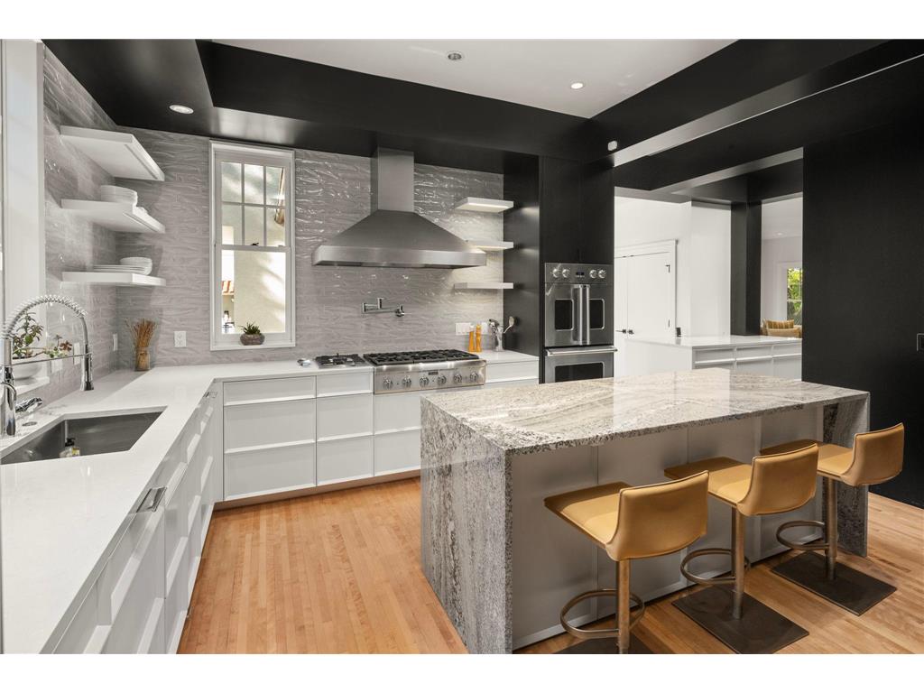 2700 W Lake Of The Isles Parkway Minneapolis MN 55416 - Lake of the Isles 7011934 image12